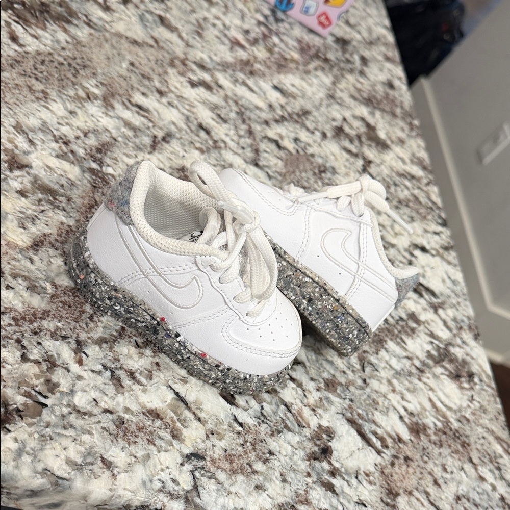 Nike White Kids' Sneakers with Speckled Recycled Sole